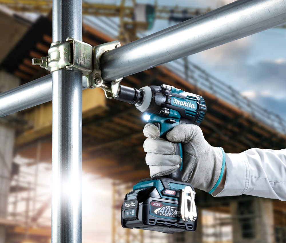 Makita TW004GD201 Akku-Schlagschrauber 40V 2x 2,5Ah Akku + Lader im Makpac