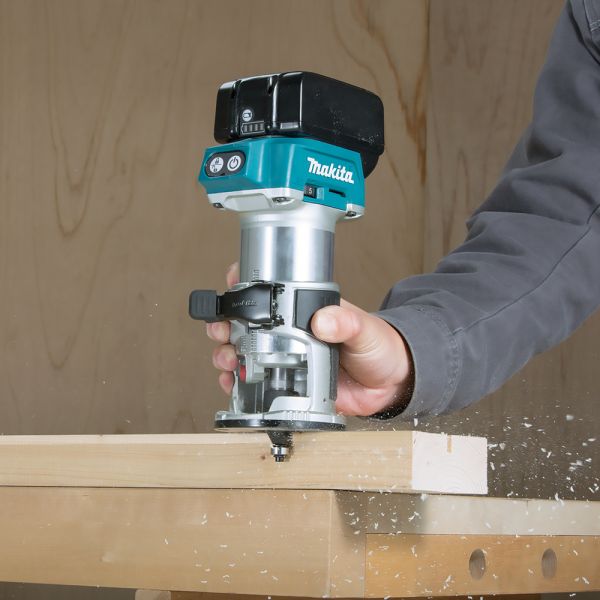 Makita DRT50RTJX2 Akku-Einhandfräse 18V 2x5Ah Batterie + Lader im Makpac