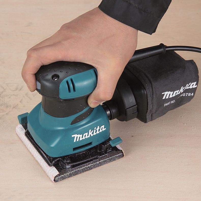 Makita BO4555 levigatrice orbitale 200W