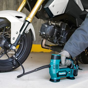 Makita MP100DZ Akku-Kompressor 12V ohne Akku ohne Lader im Karton