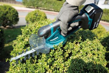 Makita DUM111ZX Akku-Grasschere Strauchschere 18V ohne Akku ohne Lader im Karton 