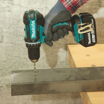 Makita DHP482RTJ Akku - Bohrschrauber 18V 2x 5,0Ah Batterie + Lader im Makpac