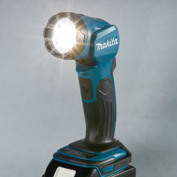 Makita DML815 Akku-Lampe 14,4V - 18V ohne Akku ohne Lader im Karton 