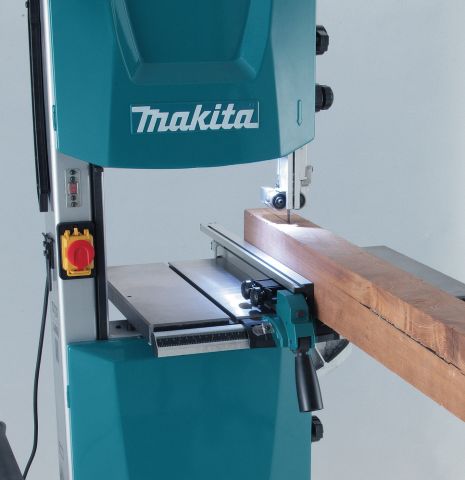 Makita LB1200F Sega a nastro 900W 