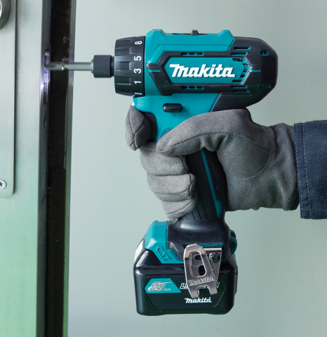 Makita DF033DSAJ Trapano a batteria 12V 2x 2.0 Ah + caricabatteria Makpac 