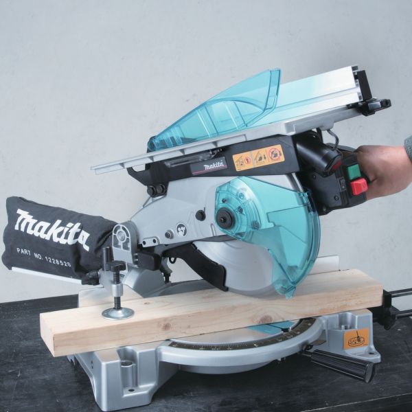 Makita LH1040F Kapp und Gehrungssäge 1650W 260mm im Karton